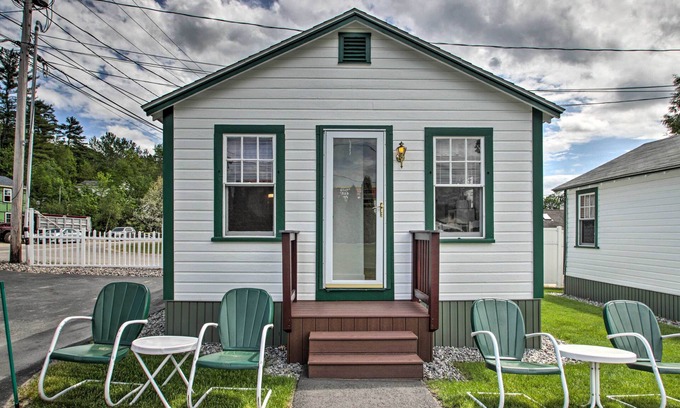 Laconia Cabin | Weirs Channel Cottage w/Beach Access!