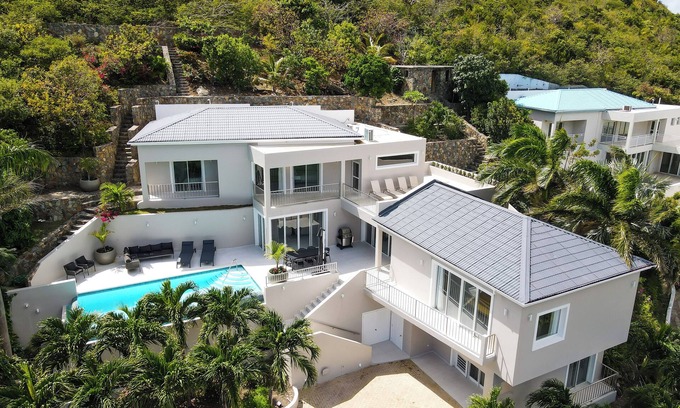 Cay Bay Hill House | Welcome to a slice of paradise!