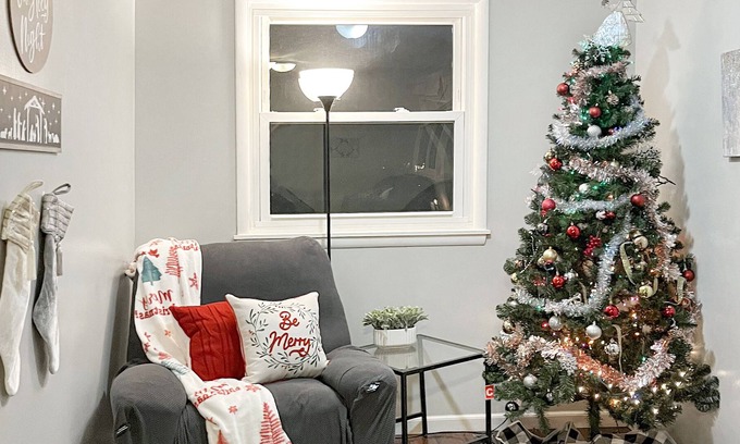 Grand Rapids House | Welcome to a Winter Wonderland! πβοΈβοΈ