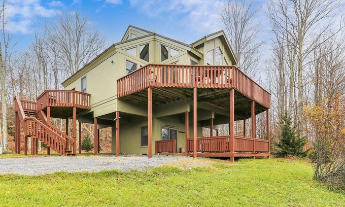 Davis House | Welcome to Chaleur et Lumiere-the chalet of warmth and light!