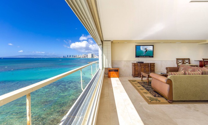 Diamond Head - Kapahulu - St. Louis Condo | Welcome to Colony Surf #301! Beautiful corner unit on the Gold Coast!