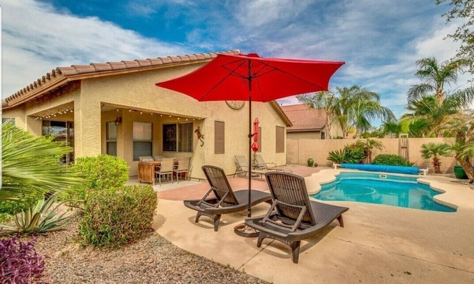 Maricopa House | Welcome to Desert Paradise - Enjoy the Southern Facing Patio and Heated Pool!