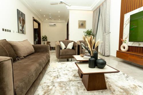 Kwabenyan House | Welcome To Grand Central