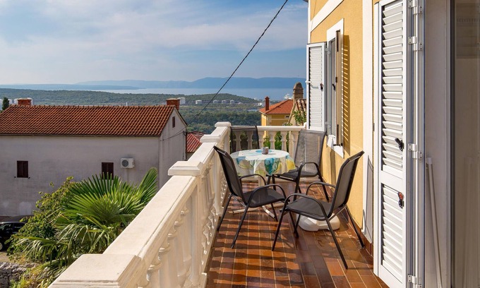 Municipality of Omisalj Apartment | Welcome to these apartments in Omisalj.