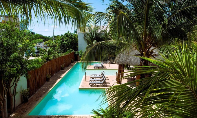 Progreso Municipality Condo | Welcome to this 1 bed 1 bath condo with splendid pool view