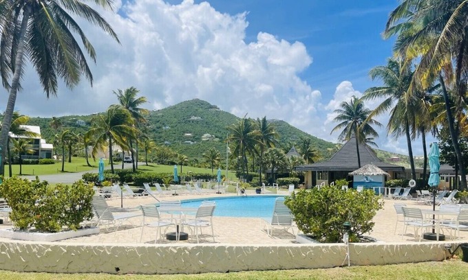 Estate Salt River Condo | Welcome to Turtle's Nest of Gentle Winds Condominiums! 2 bedrooms, 2 baths! Pool and beach access!