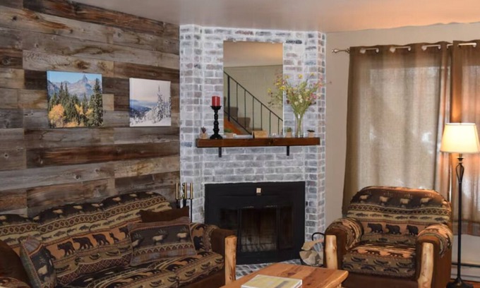 Red Lodge Condo | Welcoming 2-bedroom condo 6.1 miles from Red Lodge Mountain Ski Resort