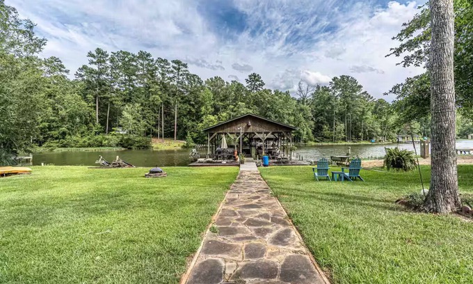 Eatonton House | Welcoming 6-bedroom house with AC in charming Eatonton