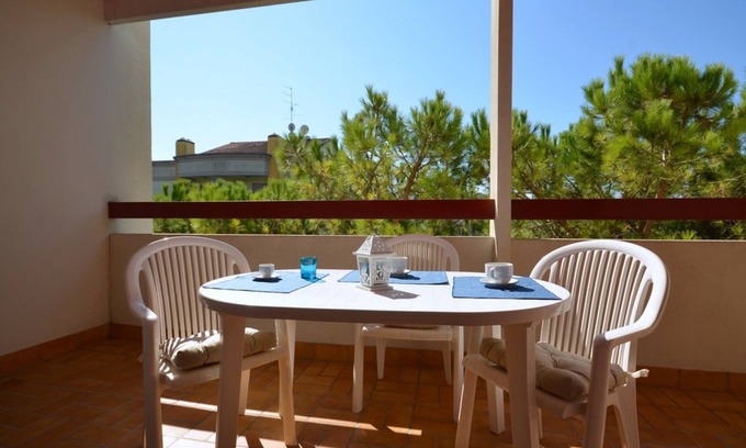 Bibione Apartment | Welcoming flat with sunny terrace - Beahost