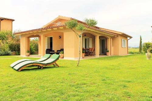 Pescia Romana House | Welcoming House near Pescia Romana with Terrace