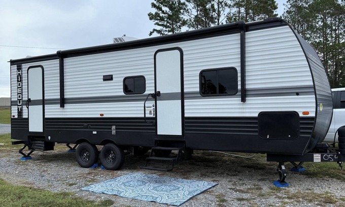 Valdosta House | Welcoming RV-sleeps 4-6! Brand new!