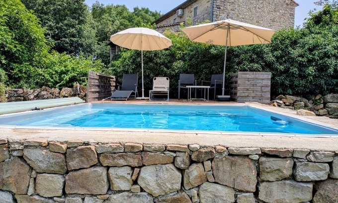Lablachere Apartment | Well-located country studio with terrace and pool