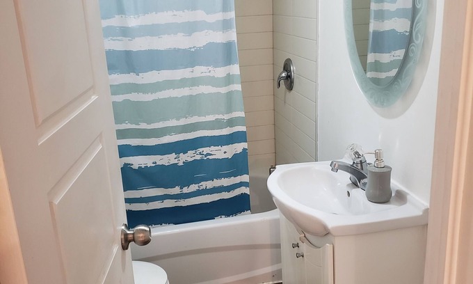 Fabreville Apartment | Well-located, fully-equipped apartment Arthur sauve