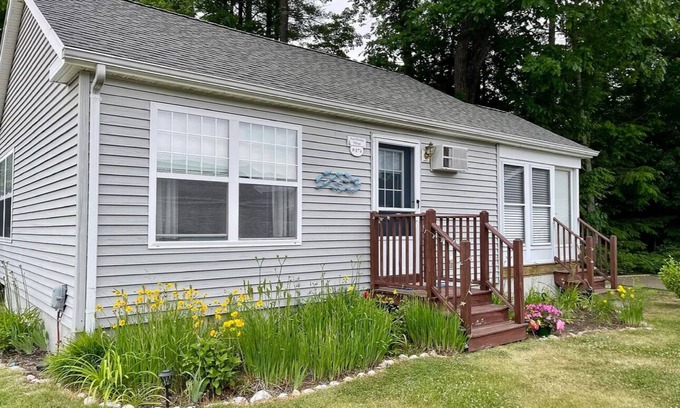 Ogunquit - Wells Cottage | Wells Ogunquit Beach 3 Bed Cottage, 1 Mile From The Beach With Resort Amenities