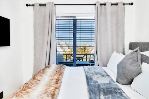 West Beach Apartment | West Beach Luxury Apartment