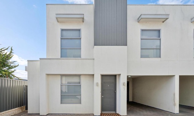 West Croydon House | West Croydon Condo