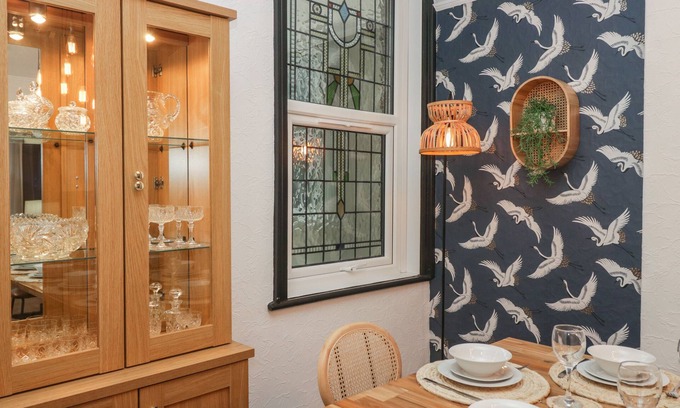 Morecambe Cottage | West End Bay