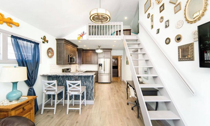 Long Beach House | West End Dream Home