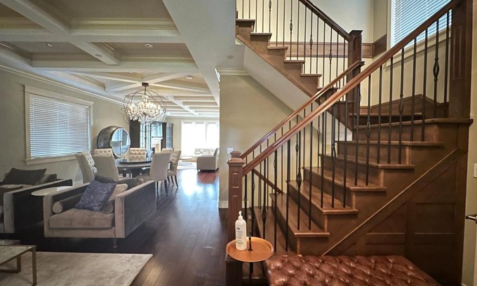 Kerrisdale House | West Kerrisdale Village Guest House