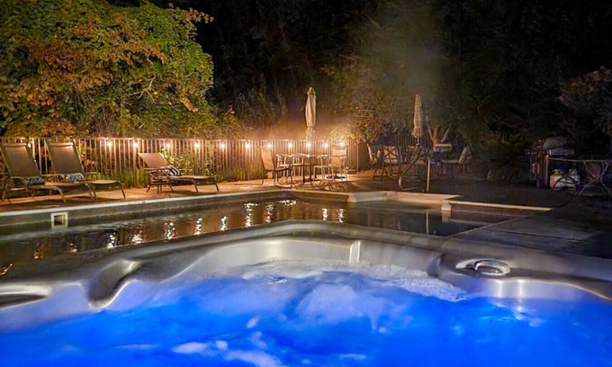 Cornwall House | West Point Summer - Jacuzzi, Pool, Event Friendly