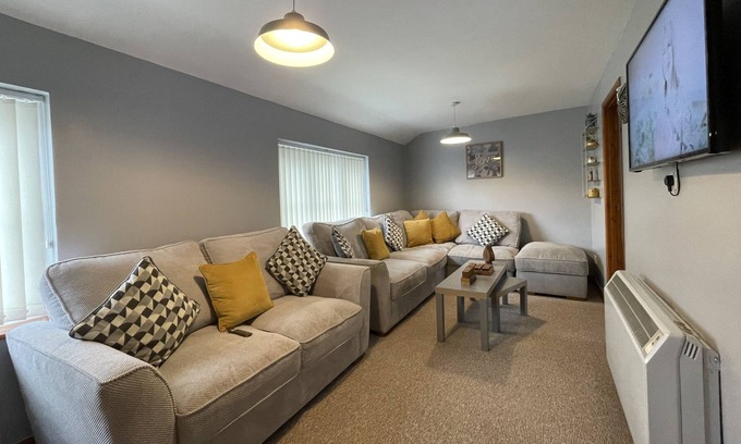 Brecon House | Westend Holiday Let 3