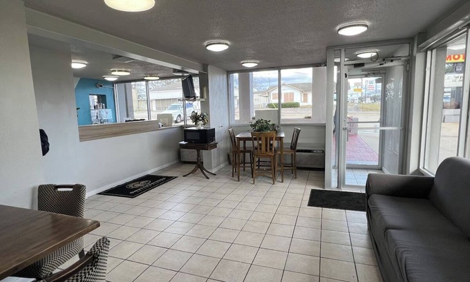 Hattiesburg Hotel | Western Motel By OYO Hattiesburg