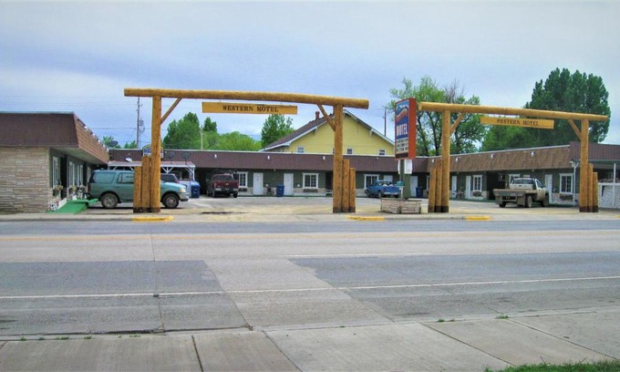 Lovell Hotel | Western Motel