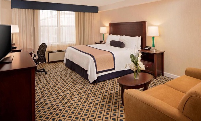 Westford Hotel | Westford Regency Inn & Conference Center