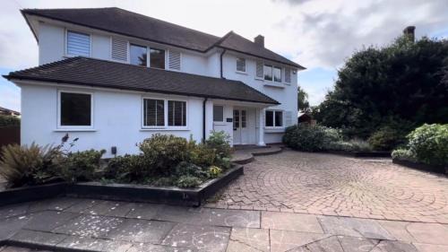 Grimsby House | Westlands Ave Luxury Place