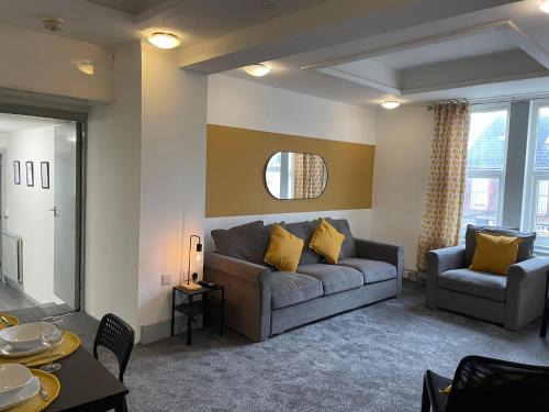 Gateshead Apartment | Westminster-3 Bdrm 1 EnSuite Fab for contractors 2-5 Bath Free Parking Wi-Fi