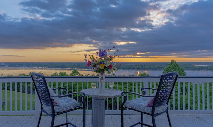 Natchez Bed & Breakfast | Weymouth Hall B&B