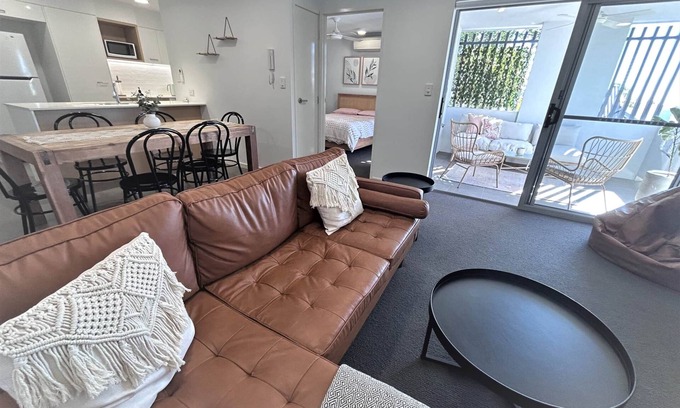 Manly Apartment | When size does matter! and a great location to