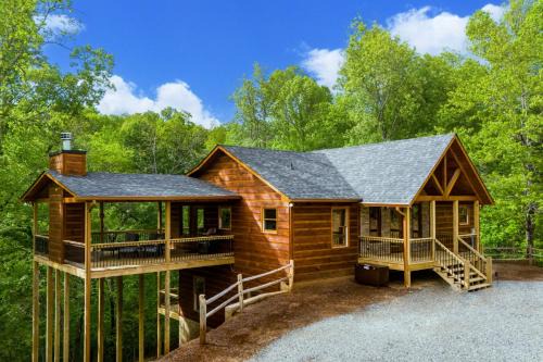 Mineral Bluff Villa | Whiskey Woods - Newly built cabin with fireplace wifi and more