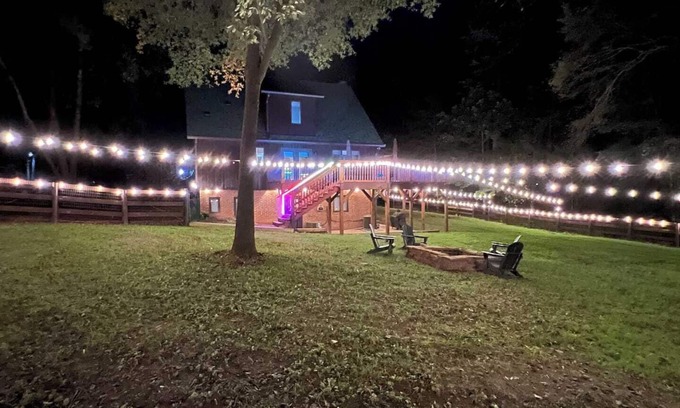 McLeansville Cabin | Whisper Chalet w/exterior jacuzzi , fire pit, fenced in outdoor space, privacy, free onsite parking