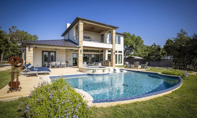 Canyon Lake House | Whispering Waters - Luxury Home with pool on Canyon Lake, sleeps up to 10!