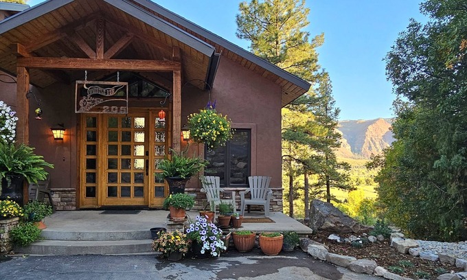 Hermosa House | WHISTLE RUN: Colorado Lodge-Style Luxury, Views, & Historic/Iconic DS&NG Train