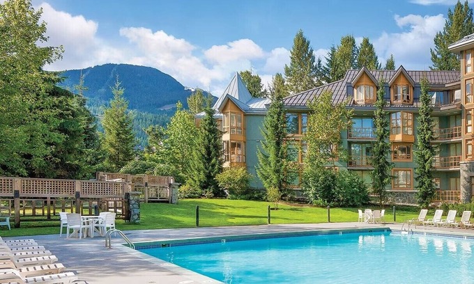 Village North Resort | Whistler Cascade Lodge Resort with A Full Kitchen