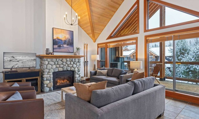 Village North House | Whistler - Montebello 4821