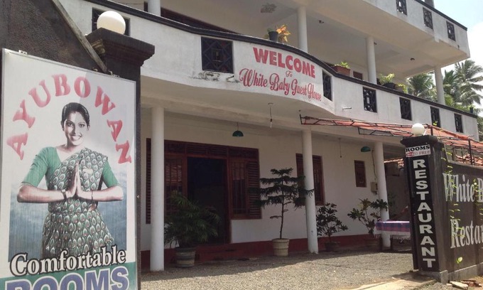 Patuwatha House | White baby guest house & restaurant