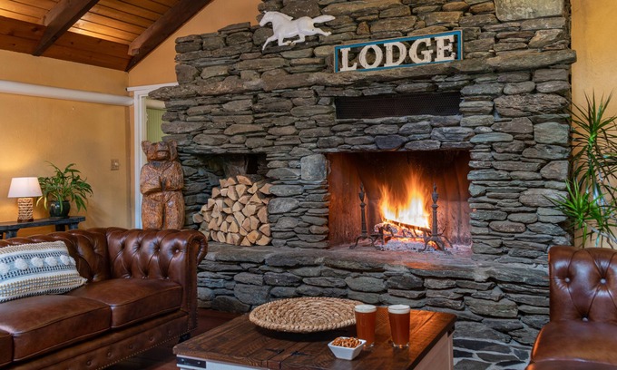 Waitsfield Hotel | White Horse Lodge