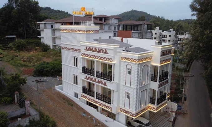 Yercaud Hotel | White Mint