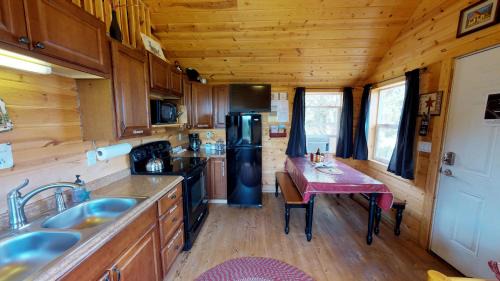 Monticello House | White Pine Cabin by Canyonlands Lodging