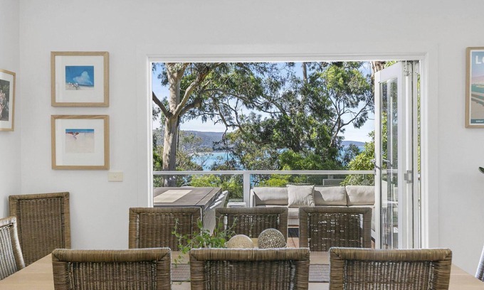 Lorne House | Whitecaps - Envious location, beautiful styling and plenty of space for all