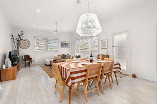 Huskisson House | Whitewash Cottage by Experience Jervis Bay