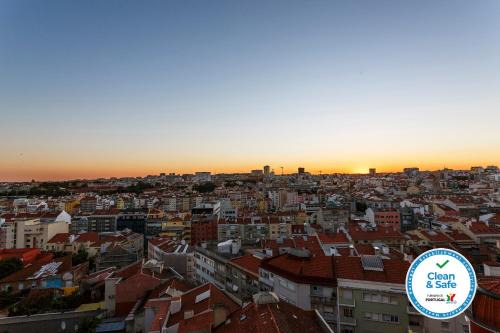 Penha de Franca Apartment | WHome | Anjos Stylish Apartment #6