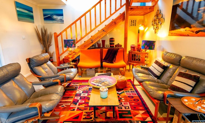 Venus Bay House | 🌊 Wi-Fi. Fireplace+Firepit. Linens. Pets OK. 500m to surf.