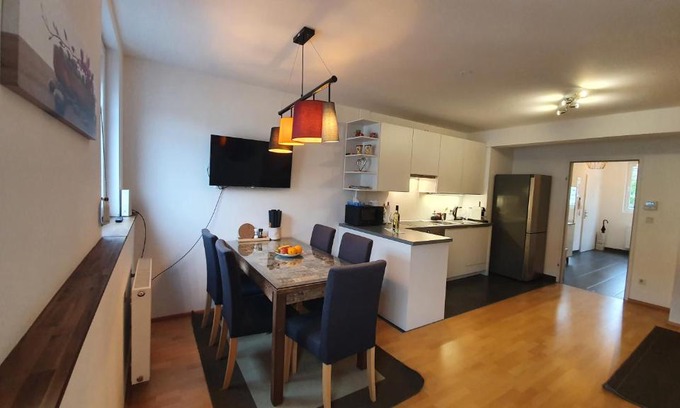 Rudolfsheim-Funfhaus Apartment | Wiener Maisonette mit Terrasse