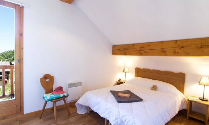 Valloire Apartment | Wifi, 200m from ski slopes, fitness, swimming pool, balcony, tv, ski locker, 40-48m², Valloire