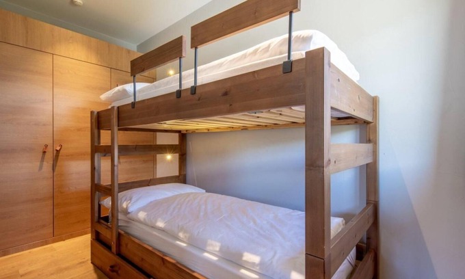 Vercorin Apartment | Wifi, 250m from shops, sauna, hammam, balcony, tv, ski locker, 62m², Vercorin