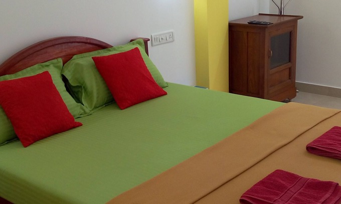 Kumily House | WILD WINDOW Homestay in front of Periyar Tiger Reserve forest